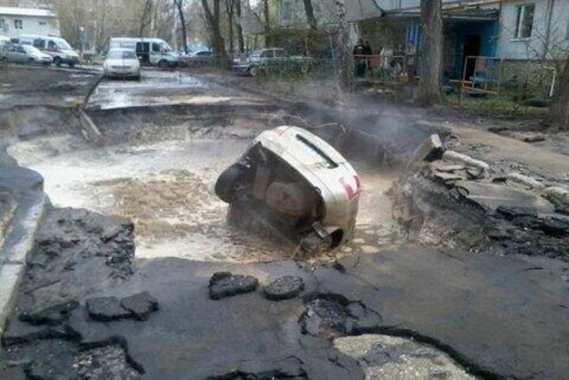 Девушка утопила Mercedes бросившего её банкира с Уолл-стрит