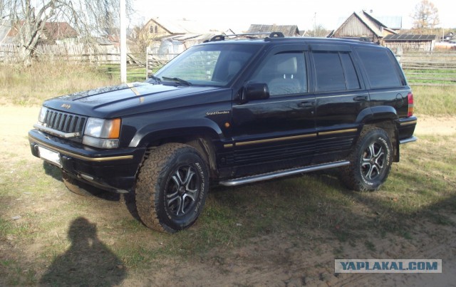 Старый Grand Cherokee, на тестовой трассе "Jeep Territory"