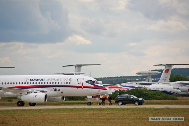 Летающе-толкающий Audi Q7 на МАКСе