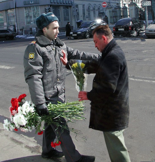 Мужик под шафе, но с цветами!