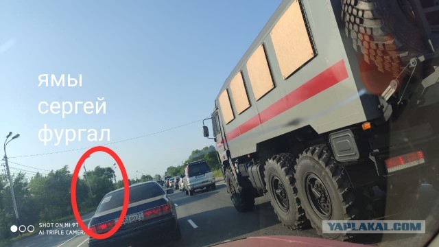 На Хабаровск выехала автоколонна поддержки