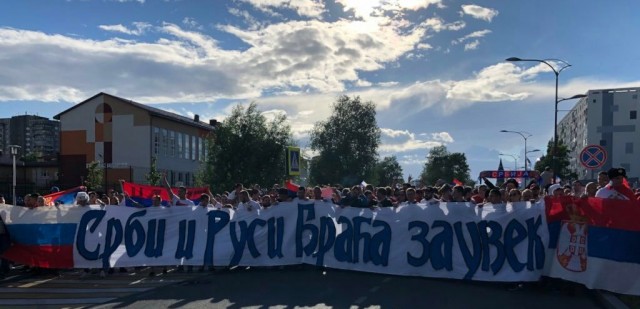Все е*анулись. Из за жары наверно