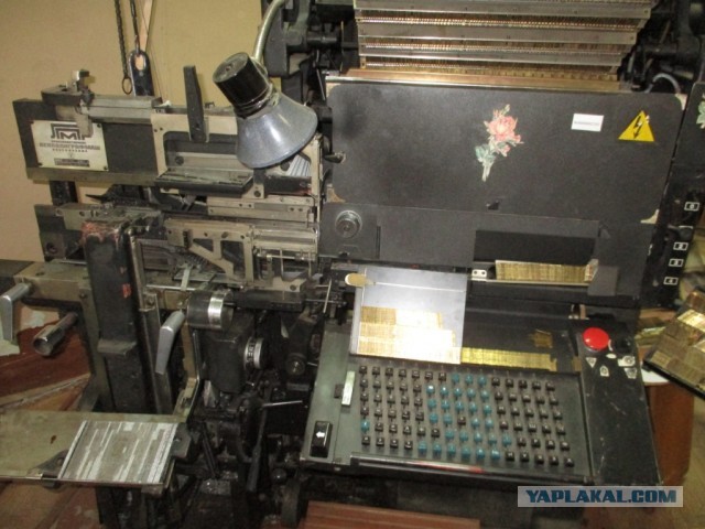 Почему буквы на клавиатуре расположены будто в хаотичном порядке