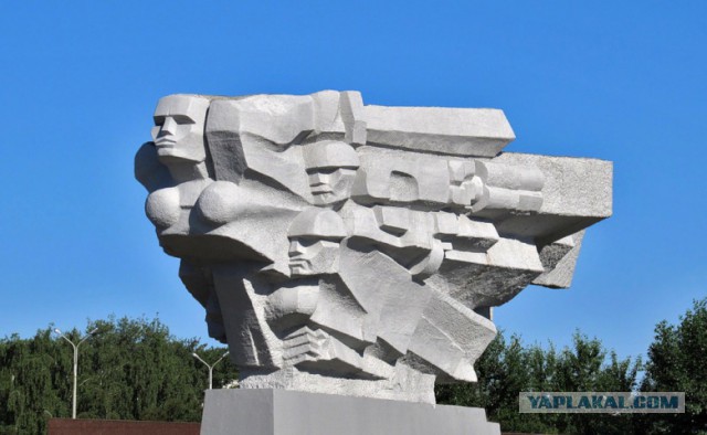 Какие прозвища дают памятникам в России