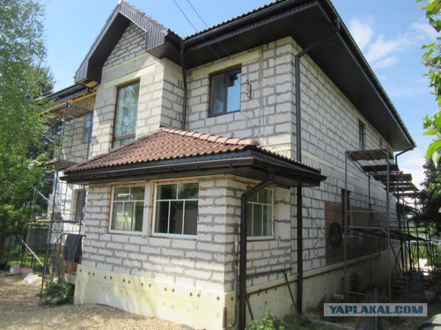 Как правильно утеплить свой дом и при этом облицевать его искусственным камнем