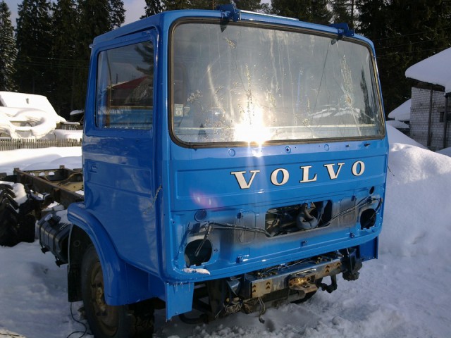 Отец купил своему сыну, который только что закончил школу, убитую Volvo F6 и вместе восстановили её в идеал