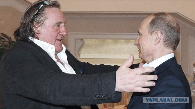 Французский актер Жерар Депардье прокомментировал ответственность россиян за действия президента РФ Владимира Путина.