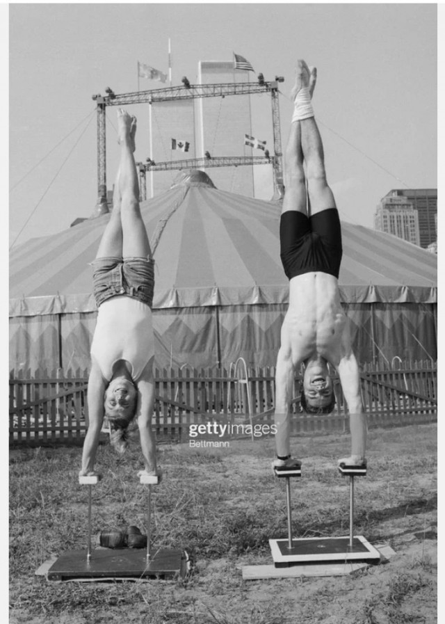 Башни-близнецы на фотографиях разных лет