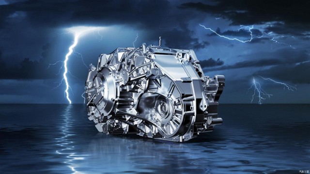 261 л.с., 8-ступенчатый «автомат» и пожизненная гарантия. Новый Exeed TXL