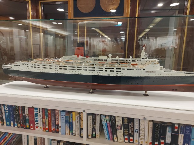 Дубайск в декабре