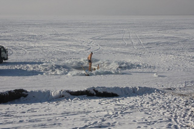 Мороз -36, солнце и я в проруби