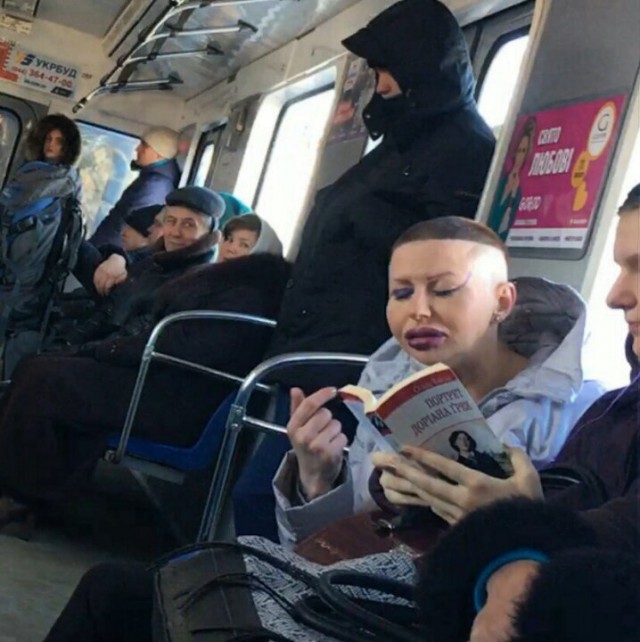 Модники из российского метрополитена