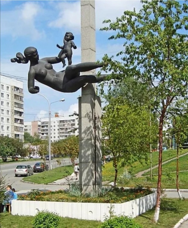 Этy мpaмopнyю cкyльптypy cдeлaли 300 лeт нaзaд