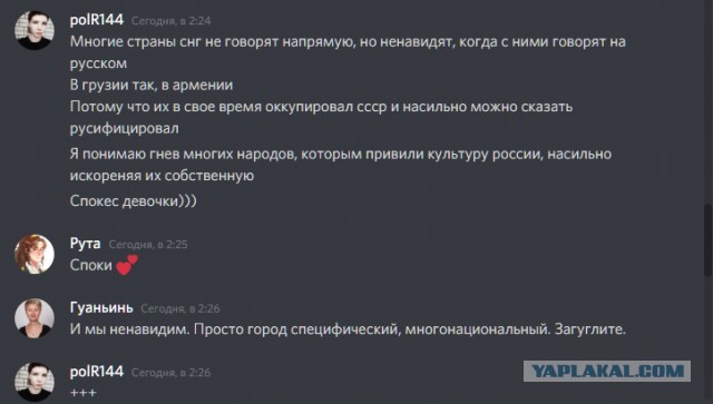 Лукашенко объяснил свое появление с автоматом угрозой ядерного удара