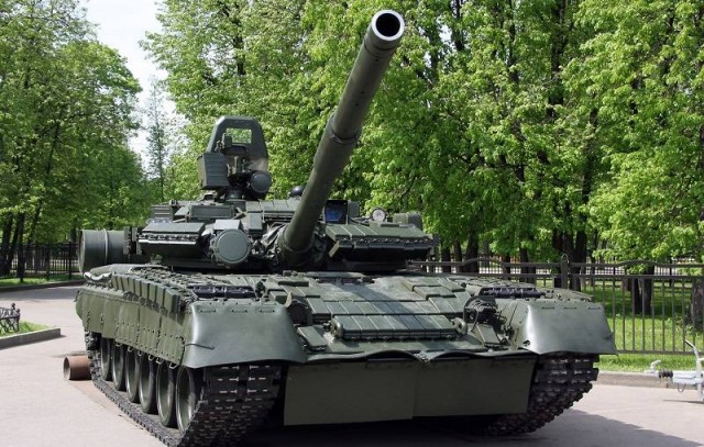 Зачем Т-80У резиновый фартук и лопухи на башне