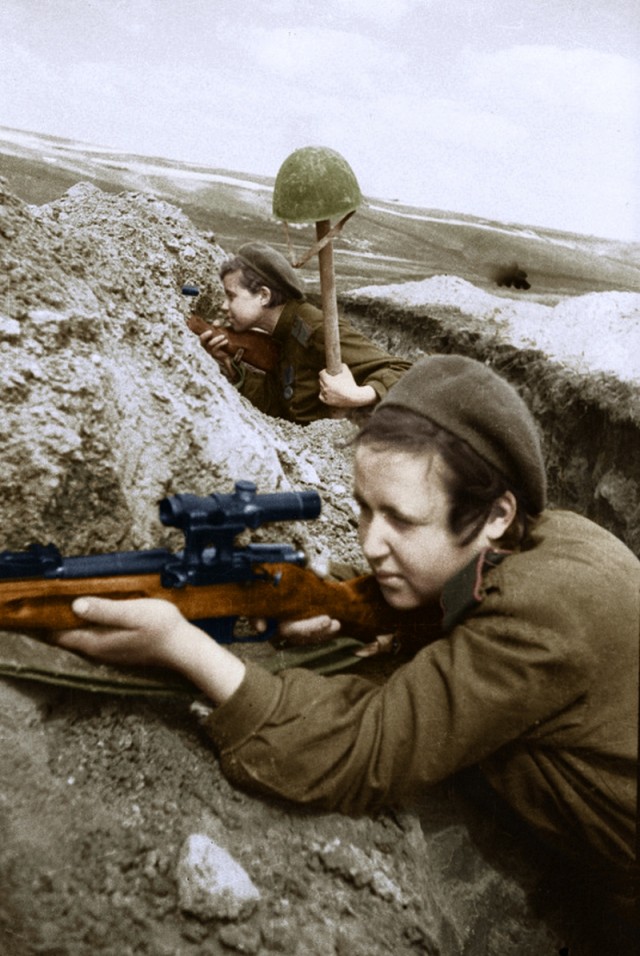 Фотографии связанных с историей Красной и Советской Армии.