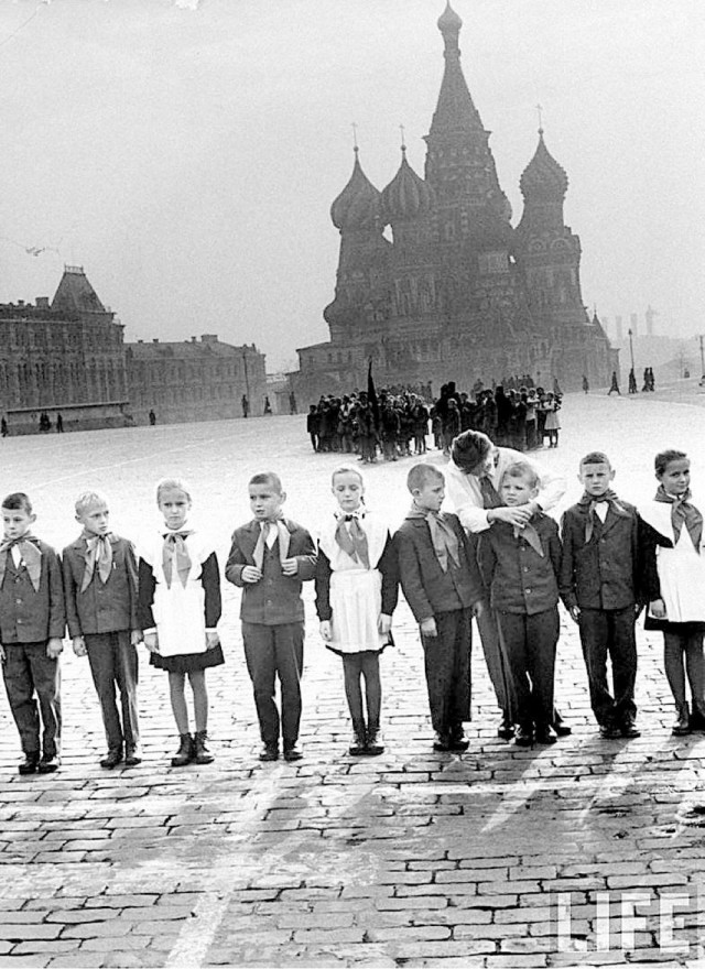 Прогулка по Москве 1961 года. Какой была столица в год, когда Гагарин полетел в космос