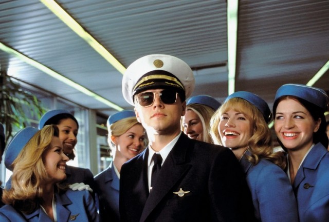 Фальшивый пилот работал командиром воздушного судна в авиакомпании в Литве в течении длительного времени. Пилота уволили