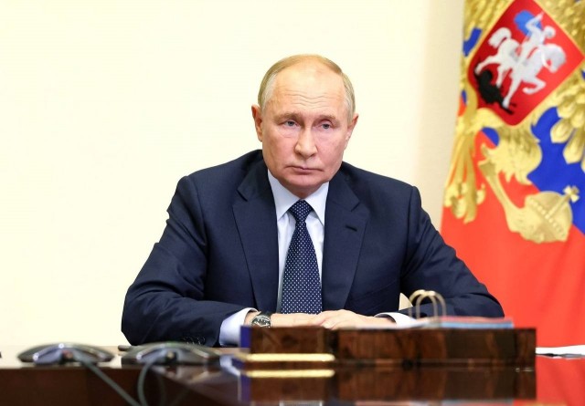 *БАЯН*Путин завтра проведет совещание с членами правительства