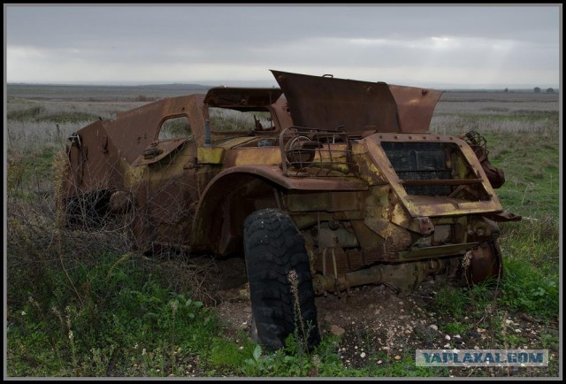 Под Новосибирском в грязи застрял танк