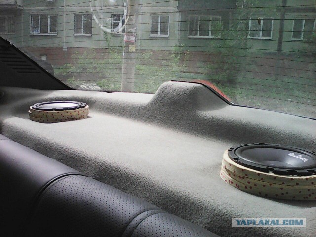 Как владелец Логана автозвук доводил до ума