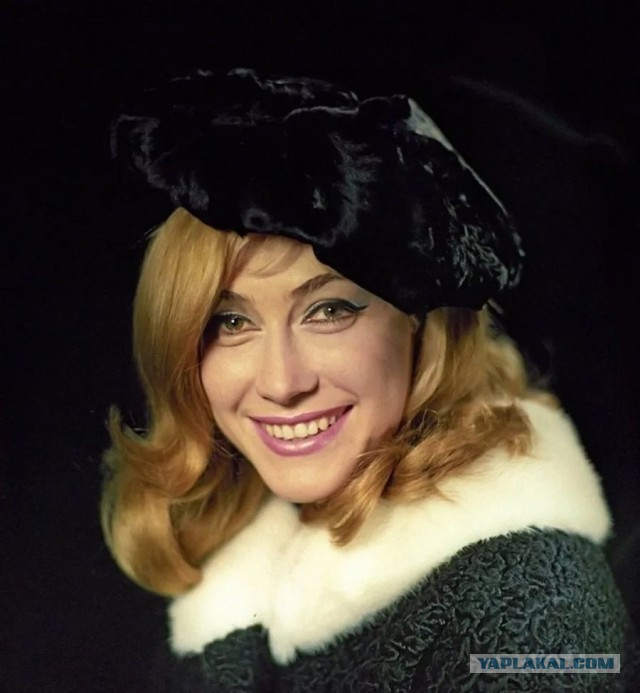 20 самых сексапильно одетых киногероинь