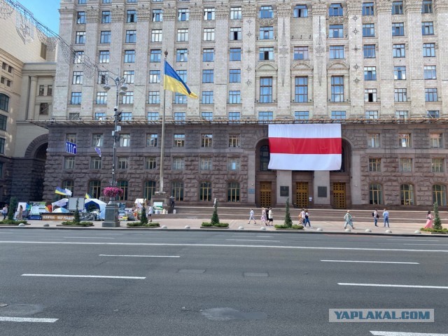 Лукашенко объявил о готовности передать полномочия