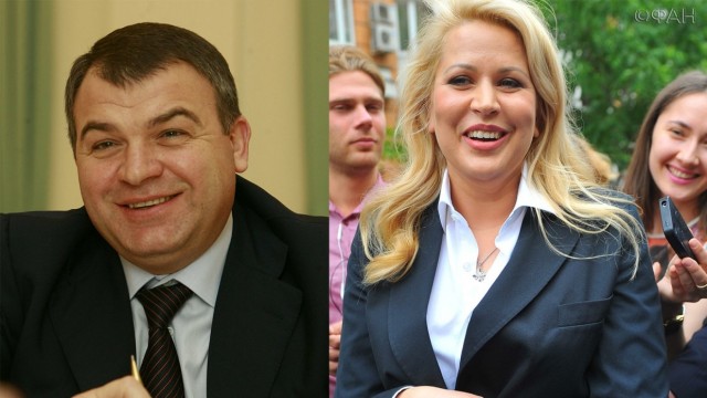 Алексей Навальный находится без сознания после отравления и экстренной посадки самолета в аэропорту Омска
