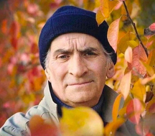 Начал сниматься в краске в 53 года