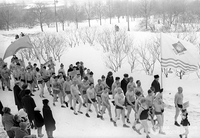 Интересные фотографии 1990-х от 23.02.25