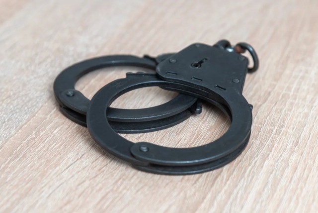 На Кубани с паспортом умершего человека задержан обвиняемый в педофилии из Югры