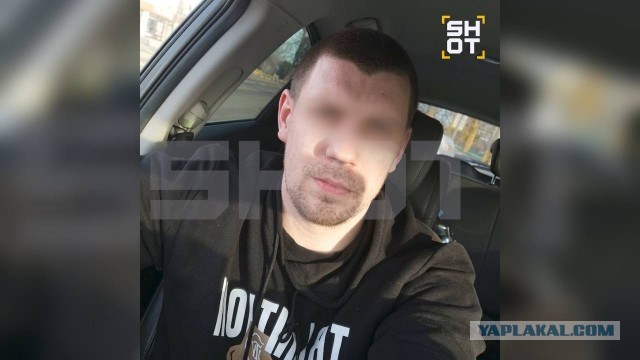 В Ленобласти мужчина провалился в дупло клена и просидел там более суток