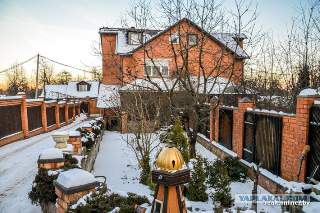 Конфликт интересов: котедж под снос.