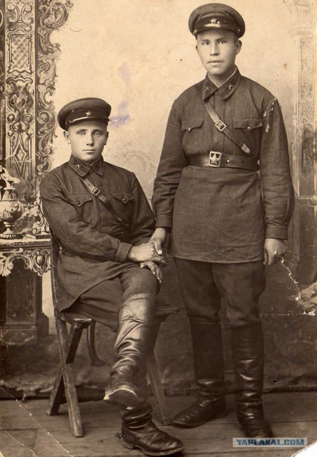 Мой дед, участник парада победы в 1945ом.