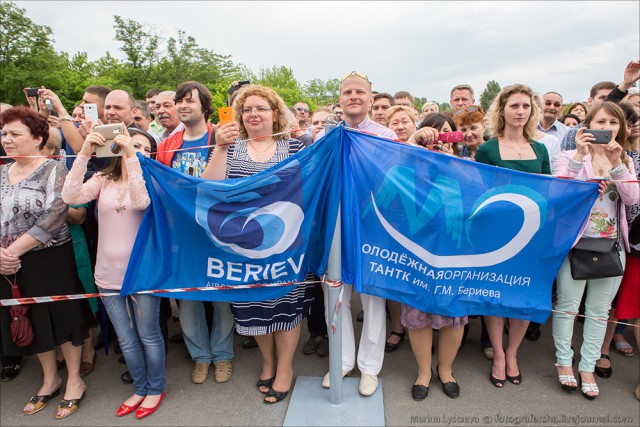 В Таганроге показали первую модернизированную амфибию Бе-200