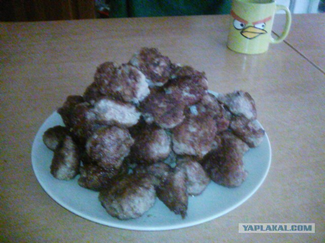 Кефтедес с соусом дзадзики