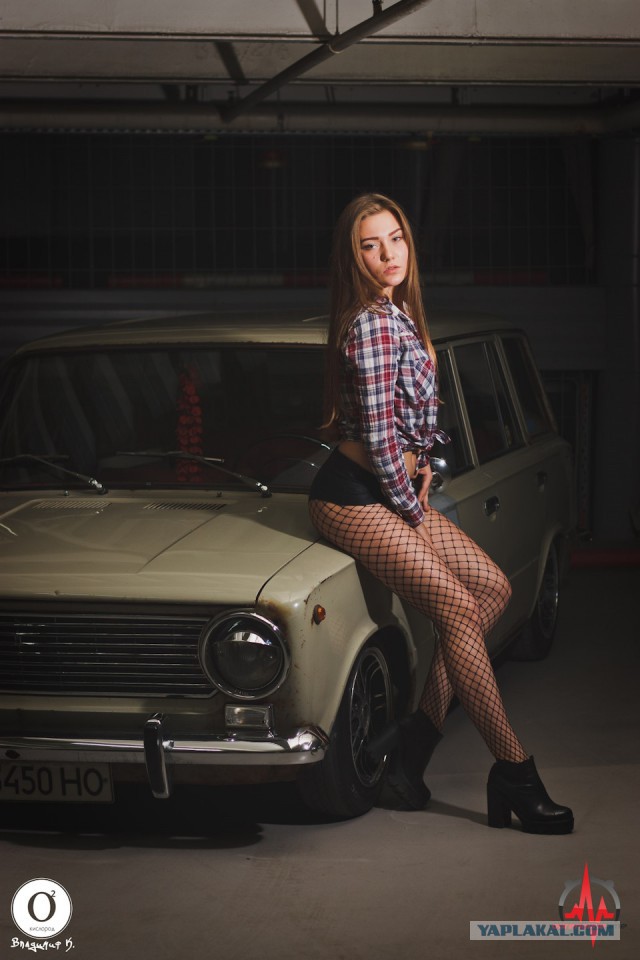 Девушки и авто 16+