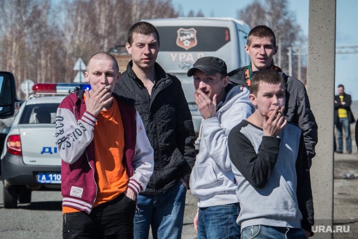На улицы России вернулись молодежные группировки
