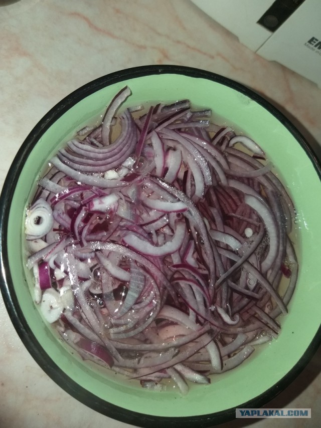 Давайте поговорим о приятном!Салат с брюссельской капустой, арахисом под горчичной заправкой