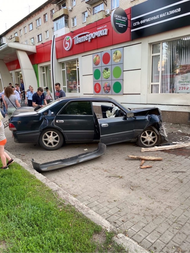 В Воронеже человек в форме полицейского устроил смертельное ДТП