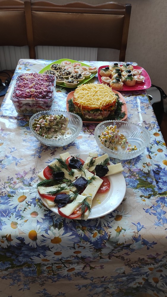 Смотр-парад новогодних столов