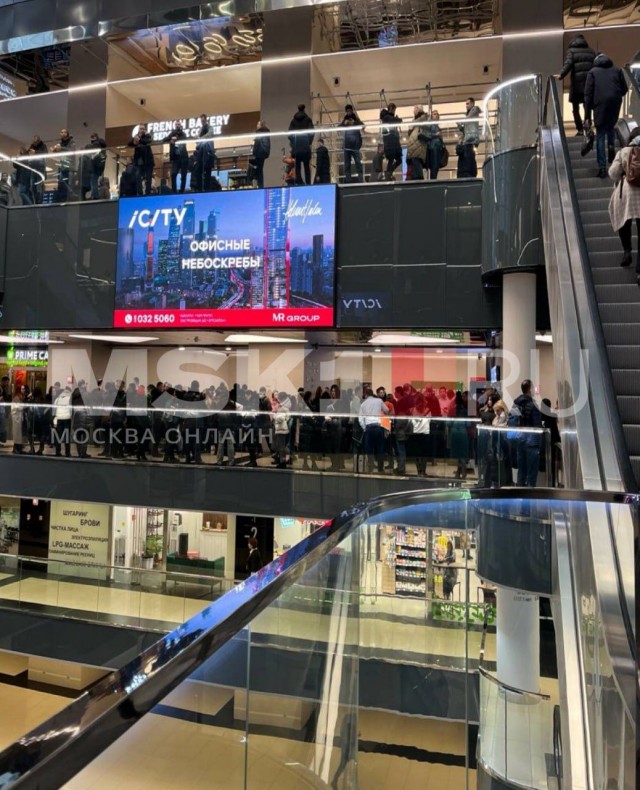 В башне Федерация в Москва-Сити сегодня сломались лифты