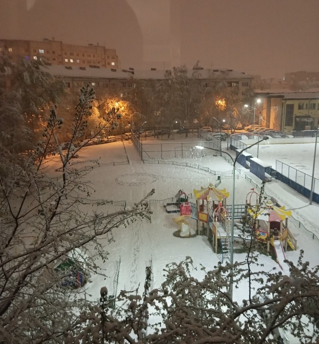 Это май баловник, это май чародей...