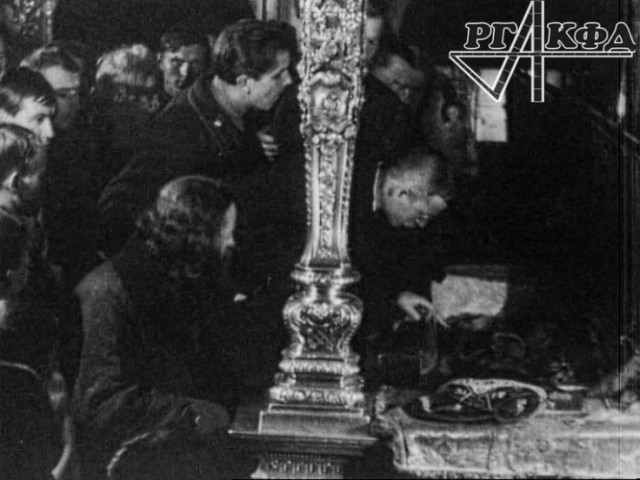 Кампания 1918 –1920 годов по вскрытию мощей стала разоблачением церковной лжи, клевета Церкви на советскую власть