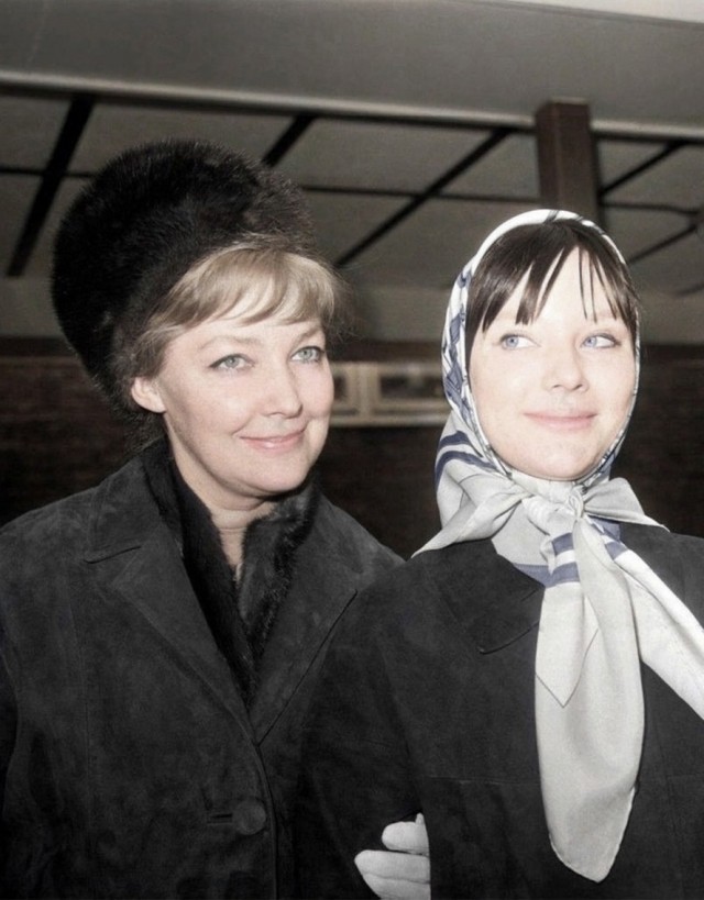 Интересные снимки известных людей 10.03.25