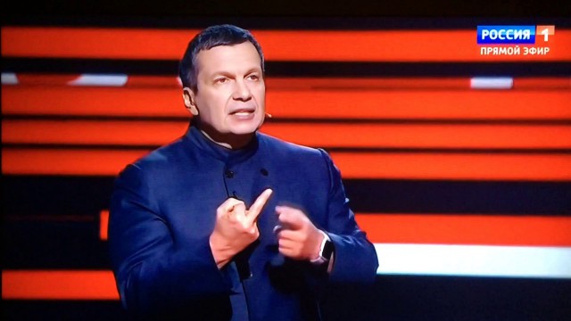 Сегодня заводкоточил памятник Б.Н. Ельцину