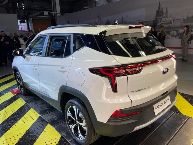 Автозавод "Москвич", заработавший вместо Renault, запустил серийное производство "Москвича 3" (фото)
