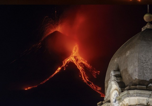 Проснулся крупнейший вулкан Европы.