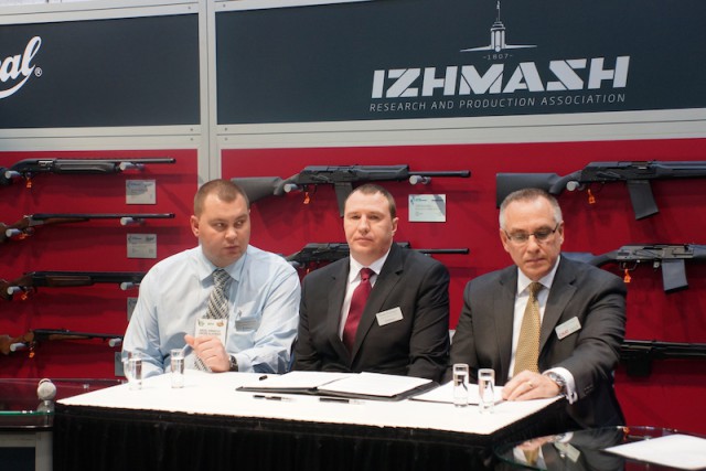 Оружейная выставка Shot Show 2014 (68 фото)