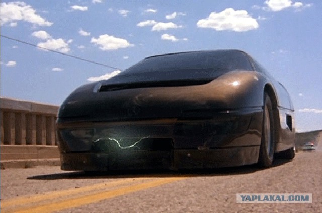 18 самых запоминающихся автомобилей из мира кино